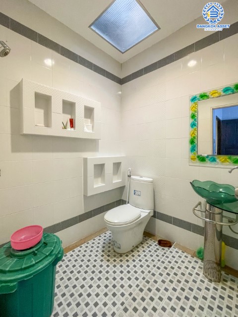 *****ทาวน์เฮ้าส์มือสองย่านนนทบุรี ม.พิชาดา บ้านกล้วย-ไทรน้อย เนื้อที่ 16 ตร.ว. ฟังก์ชัน 2 ห้องนอน 2 ห้องน้ำ บ้านพร้อมอยู่ ตกแต่งใหม่ บนทำเลแห่งการเดินทาง เพียง 20 นาทีก็ถึงรถไฟฟ้าสายสีม่วง "สถานีคลองบางไผ่" ใกล้ทางด่วน "ศรีรัช"